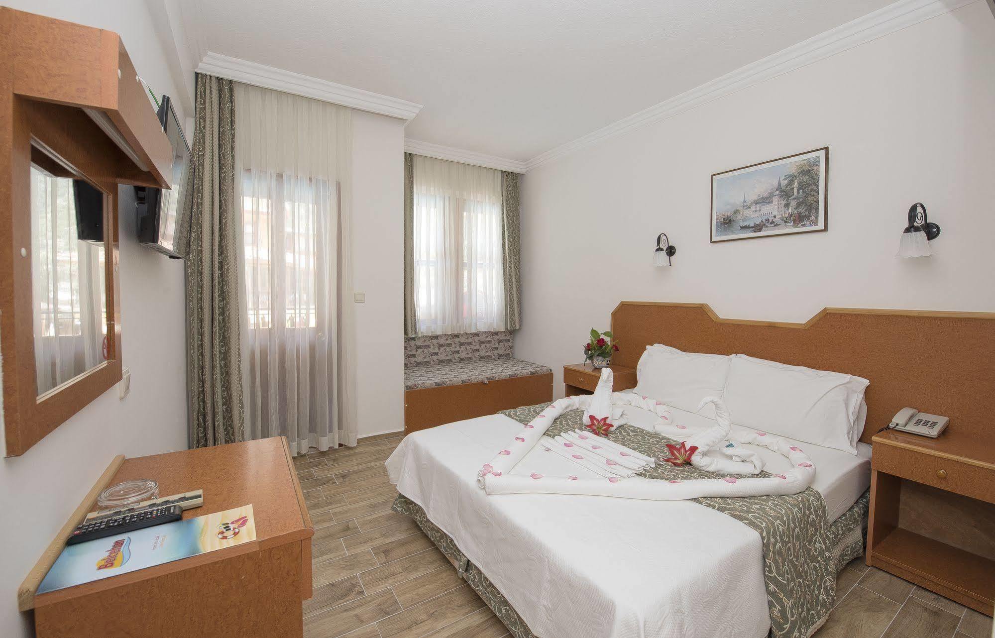 Belcehan Beach Oludeniz Bagian luar foto